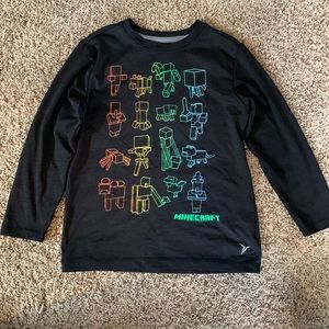 Boys Old Navy active tee size 6-7